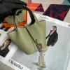 HPT14TCYSC-063　エルメス HERMES 2025年新作 マイクロ ピコタン バケットバッグ トートバッグ ハンドバッグ ショッピングバッグ レディース TCレザー