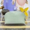 M15200-057　ルイヴィトン LOUISVUITTON 2025年新作 ポシェット コスメティック PM クラッチポーチ 化粧かばん アクセサリー エピ グレインレザー 