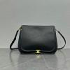 CE123632BK-GH　セリーヌ CELINE 2025年新作 ブザス ソフト トリオンフ ショルダーバッグ フラップバッグ メンズ