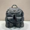 PD2VZ110ASY-GH　プラダ PRADA 2025年新作 バックパック Re-Nylon サフィアーノレザー リュックサック 2way ショルダーバッグ