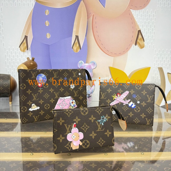 M15357-057　ルイヴィトン LOUISVUITTON 2025年新作 トリオ ポッシュ トワレ クラッチポーチ 手持ちかばん モノグラム キャンバス