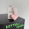 BOV844701FH-025　ボッテガヴェネタ BOTTEGAVENETA 2025年新作 ハート バッグチャーム キーホルダー レザー