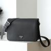 PD2VD074BK-025　プラダ PRADA 2026年新作 メッセンジャーバッグ フラップバッグ ショルダーバッグ メンズ