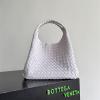 BOV844250BS-99　ボッテガヴェネタ BOTTEGAVENETA 2026年新作 カンパーナ ホーボーバッグ トートバッグ ショルダーバッグ