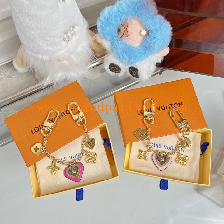 M02338-057　ルイヴィトン LOUISVUITTON 2026年新作 キーホルダー MY HEART チェーン バッグチャーム キーリング
