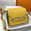 HRL18EVQYHY-063　エルメス HERMES 2026年新作 roulis ショルダーバッグ ブタ鼻 ショルダーバッグ レディース evercolor