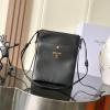 CE100812BK-99　セリーヌ CELINE 2026年新作 シャープポーチ ショルダーバッグ レディース 高質感