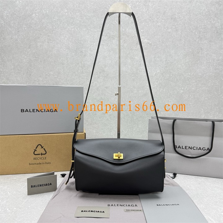 BA92401PBK-99　バレンシアガ BALENCIAGA 2026年新作  LE 7 ショルダーバッグ ミディアムバッグ レザー レディース