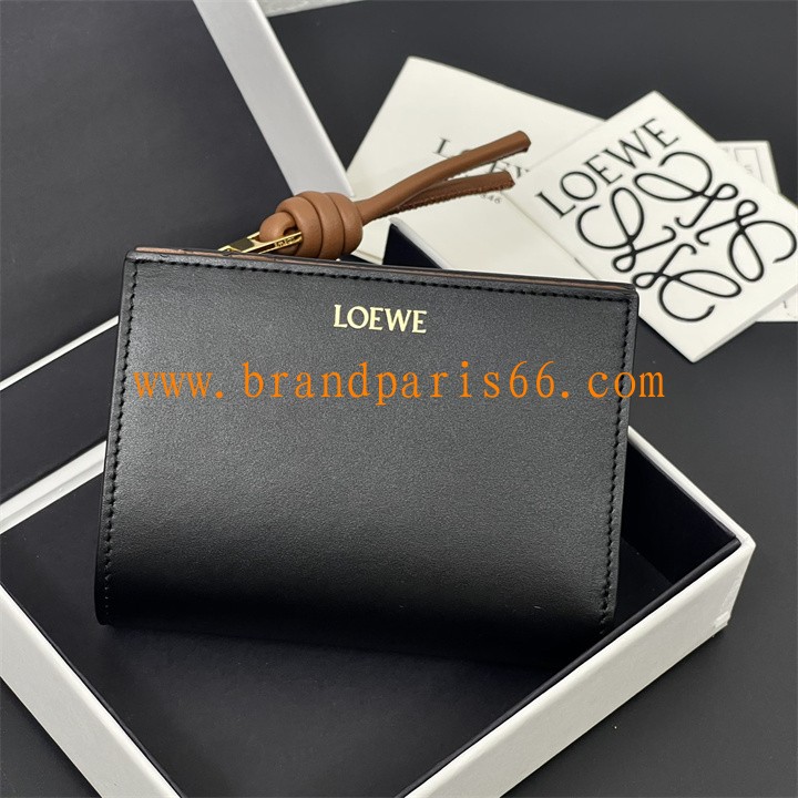 LE3825PKZ-99　ロエベ LOEWE 2026年 ノット コンパクト ウォレット 二つ折り 短財布 小銭入れ レザー