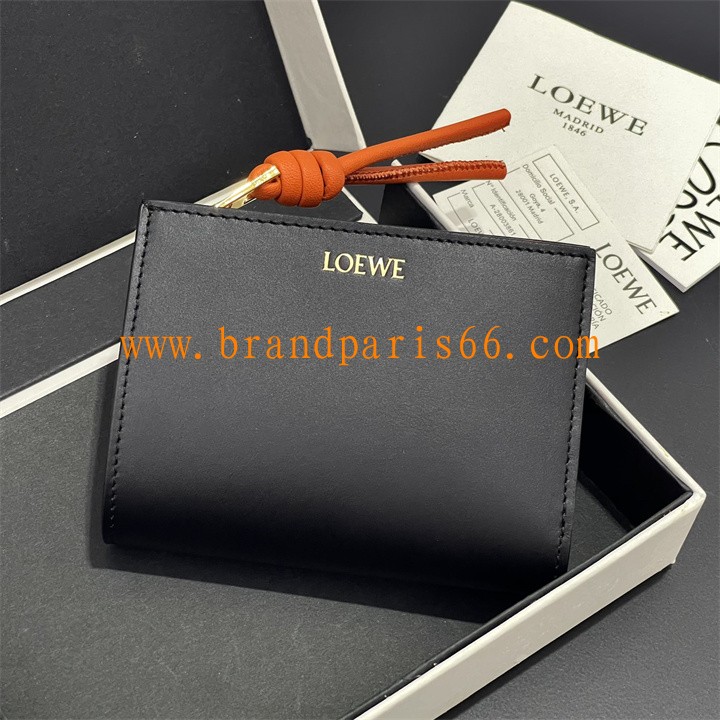 LE3825PKC-99　ロエベ LOEWE 2026年 ノット コンパクト ウォレット 二つ折り 短財布 小銭入れ レザー
