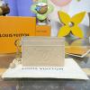 M28995-057　ルイヴィトン LOUISVUITTON 2026年 カードケース ポルト カルト LV チャーム モノグラム アンプラント レザー