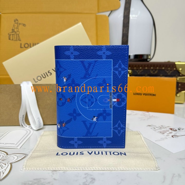 M26795-057　ルイヴィトン LOUISVUITTON 2026年 パスポートカバー クーヴェルテュール パスポール コーティッド キャンバス