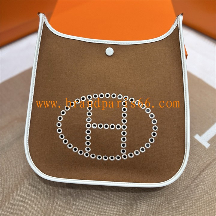 HEV29BPBLS-063　エルメス HERMES 2026年 エヴリン 29 スモール ショルダーバッグ レディース